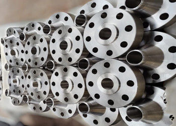 গ্রিডযুক্ত সংযোগের পারফরম্যান্সের জন্য ক্ষয় প্রতিরোধী তেল পৃষ্ঠতল স্টিল স্লিপ অন ফ্ল্যাঞ্জ