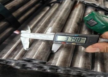 অ্যান্টি-রস্ট অয়েল কার্বন স্টিল পাইপ ASTM A106 ± 5% Tolerance