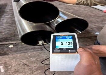 রাসায়নিক প্রক্রিয়াকরণ এবং খাদ্য গ্রেড অ্যাপ্লিকেশনের জন্য BA/2B/NO.1/NO.3/NO.4 পৃষ্ঠ সমাপ্তি সহ গোলাকার seamless স্টেইনলেস স্টীল পাইপ