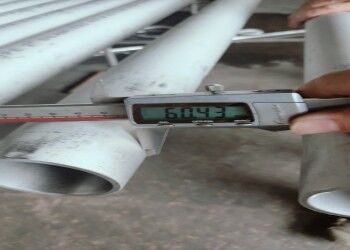 রাসায়নিক প্রক্রিয়াকরণ এবং খাদ্য গ্রেড অ্যাপ্লিকেশনের জন্য BA/2B/NO.1/NO.3/NO.4 পৃষ্ঠ সমাপ্তি সহ গোলাকার seamless স্টেইনলেস স্টীল পাইপ